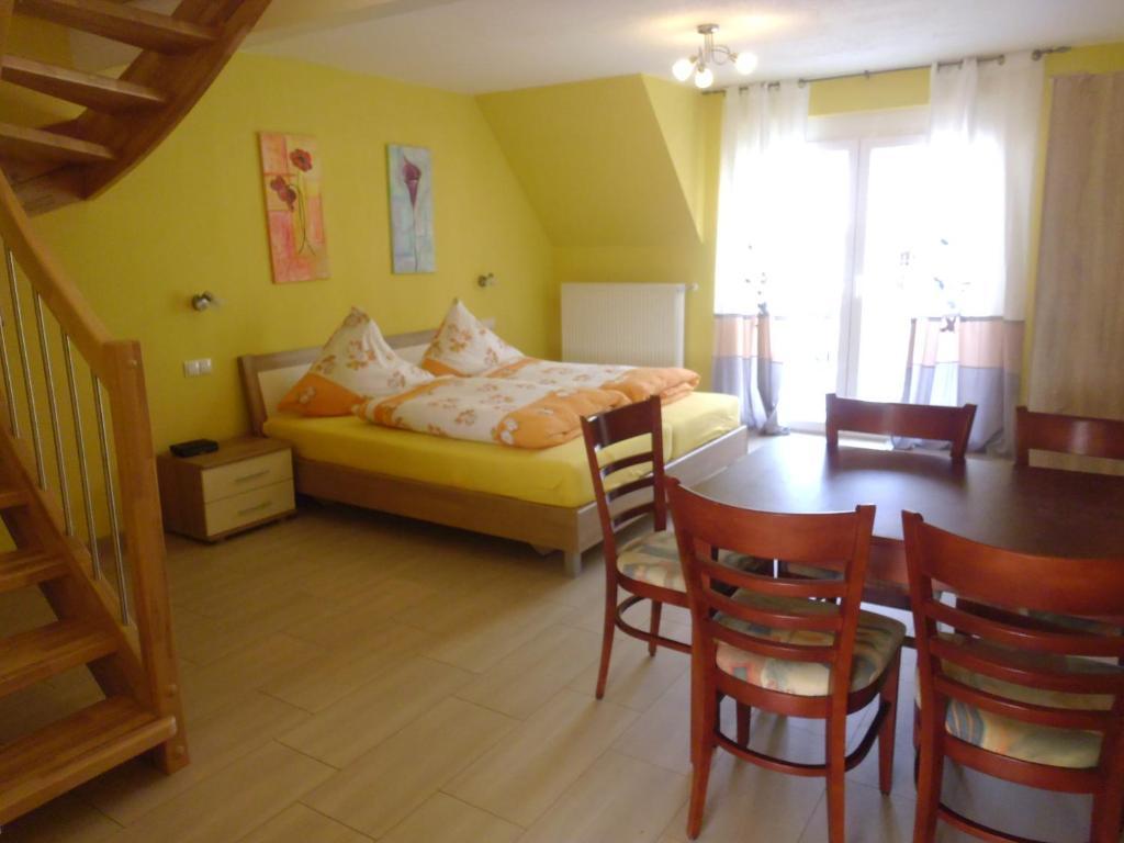Lelila - Ex Gaestehaus Milella 3* Rust